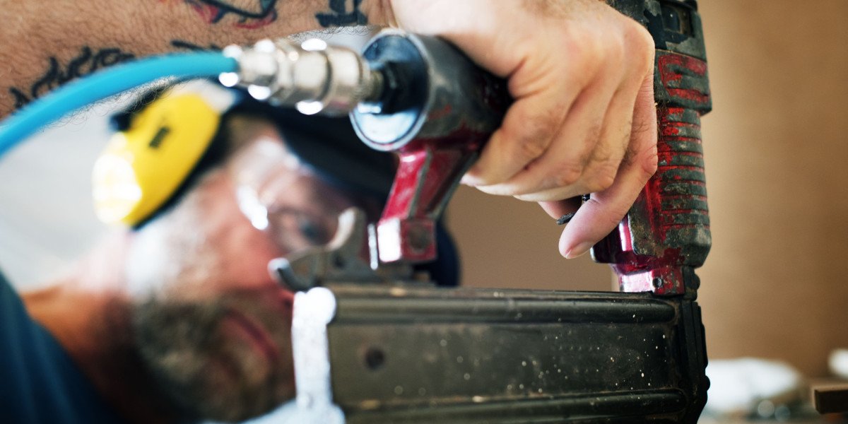 Three Greatest Moments In Cordless Nailer Set Deals History